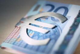 �ڻ��г���LME��ͭ����102��Ԫ ���޵ĺ���ɢ��ָ���������ܸ�λ