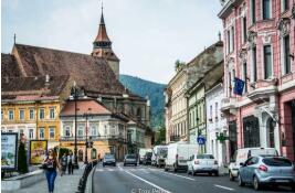 10��������������ҵӪҵ�������1.3%