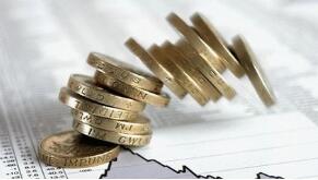 �й�������Ʒ�ڻ������յ�����ɫϵ������ǰ