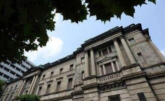 �ձ����и��г��������Ӱ�����Ч����ծȯ�����ʿ����и��󲨶�