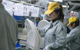 �ձ���ҵ������н��̸�У�2021�����н���ȴ����������