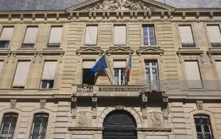 ������΢�����꾭������Ԥ��