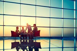 ������ʾ����ʮ���й�����ҵ����ֵ�������7.4%