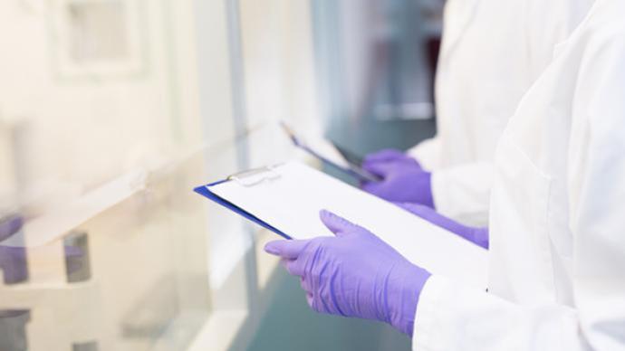 ������12��6���𣬽����̳�������¥����๫���������ɲ��������������֤��