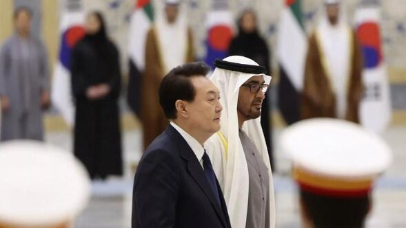 �������ں���Ͷ��300����Ԫ