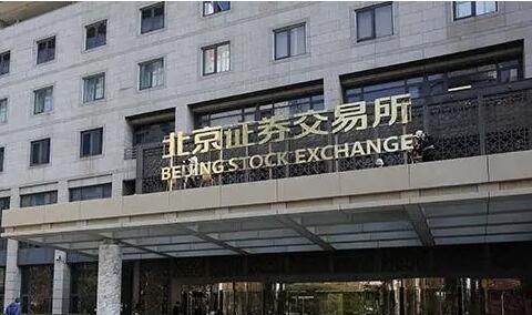 ��������Ʊ���н���ҵ������ ���������������ɽ���2400��Ԫ